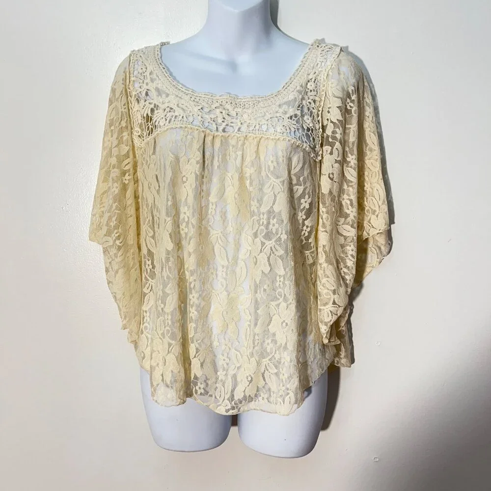 Elegant‎ Beige Lace Boho Top Womens Large With Crocheted Neckline By Lavish